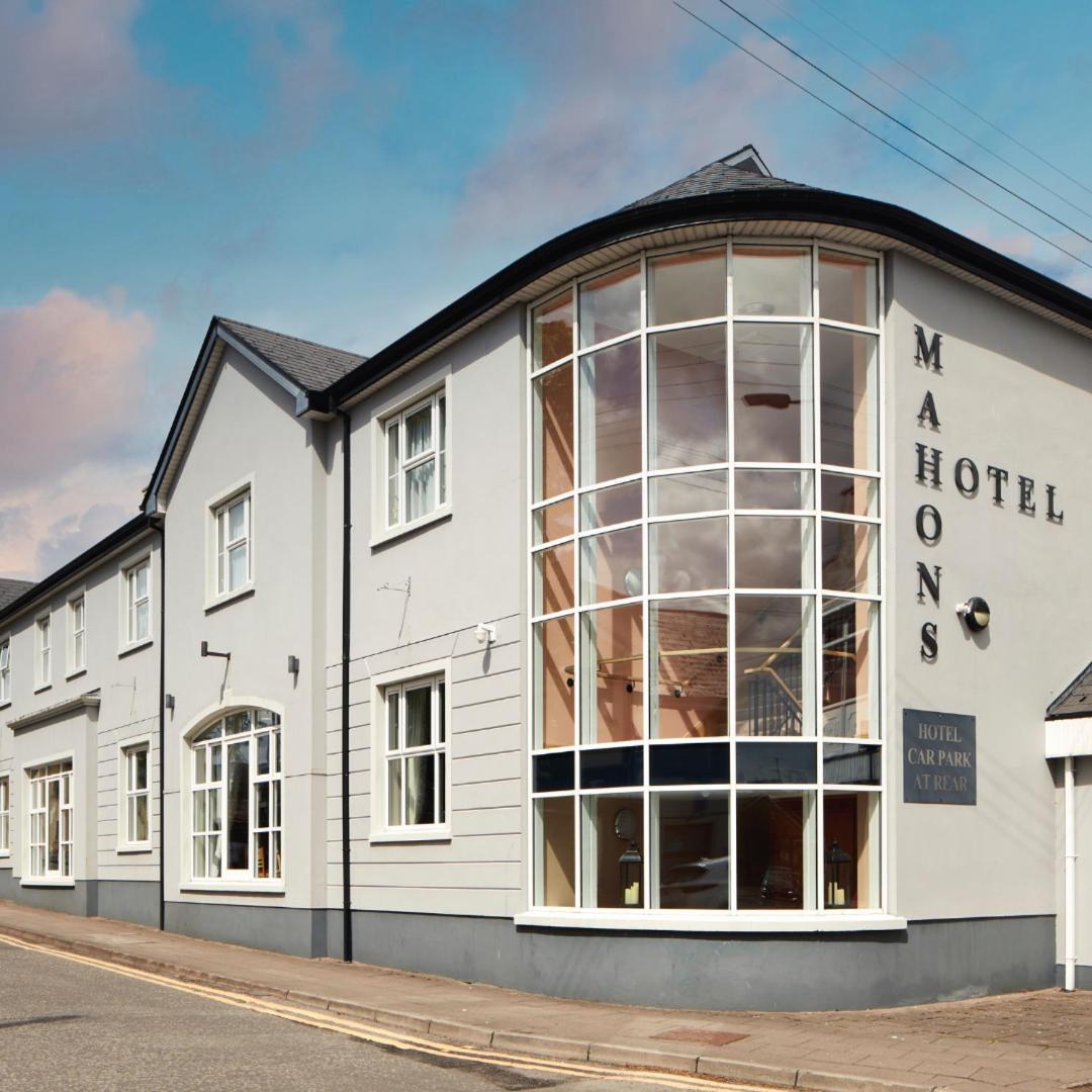 Mahon'S Hotel Irvinestown Екстериор снимка